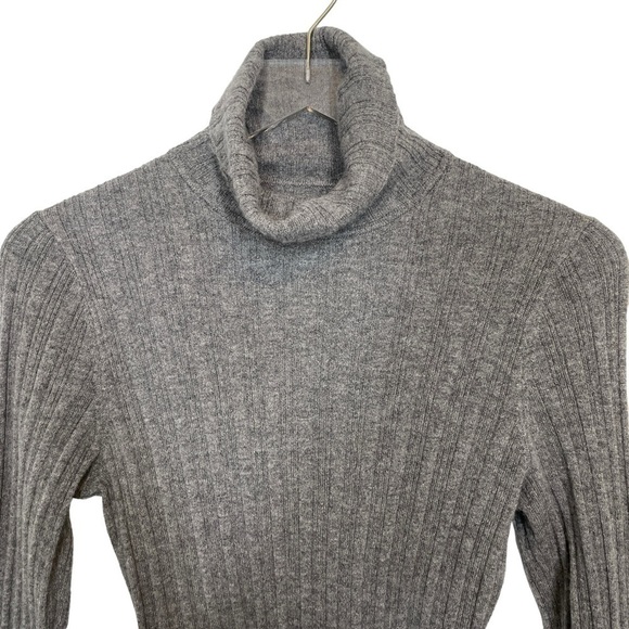Paige Grey 100% Cashmere Turtleneck Sweater Wide Ribbing Lettuce Hem/Cuffs Sz S - Picture 8 of 15